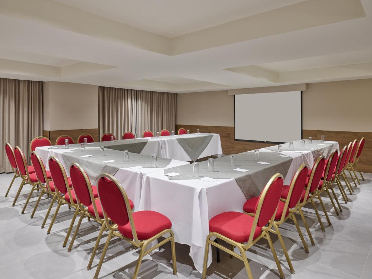 Fiesta Inn Villahermosa Cencali Exterior photo
