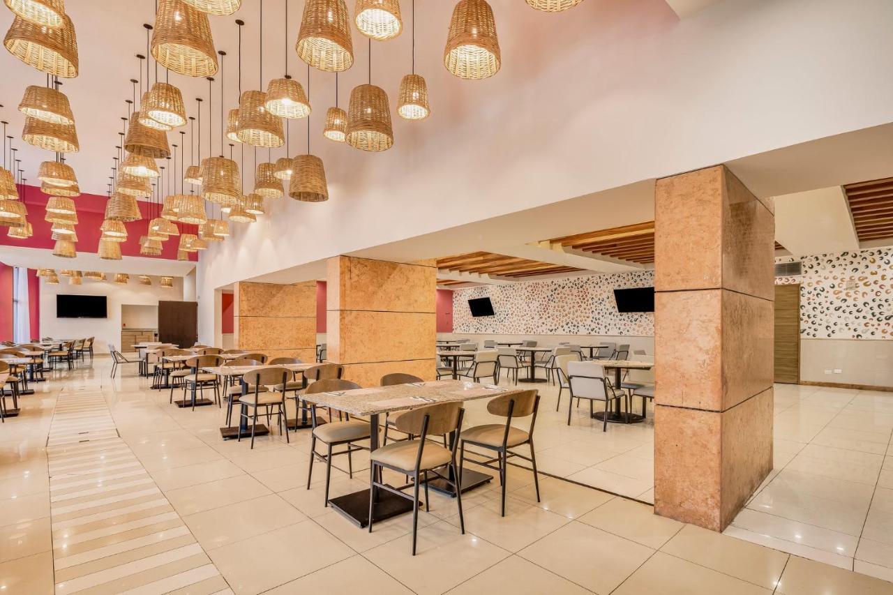 Fiesta Inn Villahermosa Cencali Exterior photo